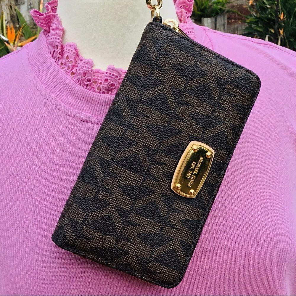 MICHAEL KORS JET SET WALLET SIGNATURE BROWN AND GOLD HARDWARE - Picture 14 of 14